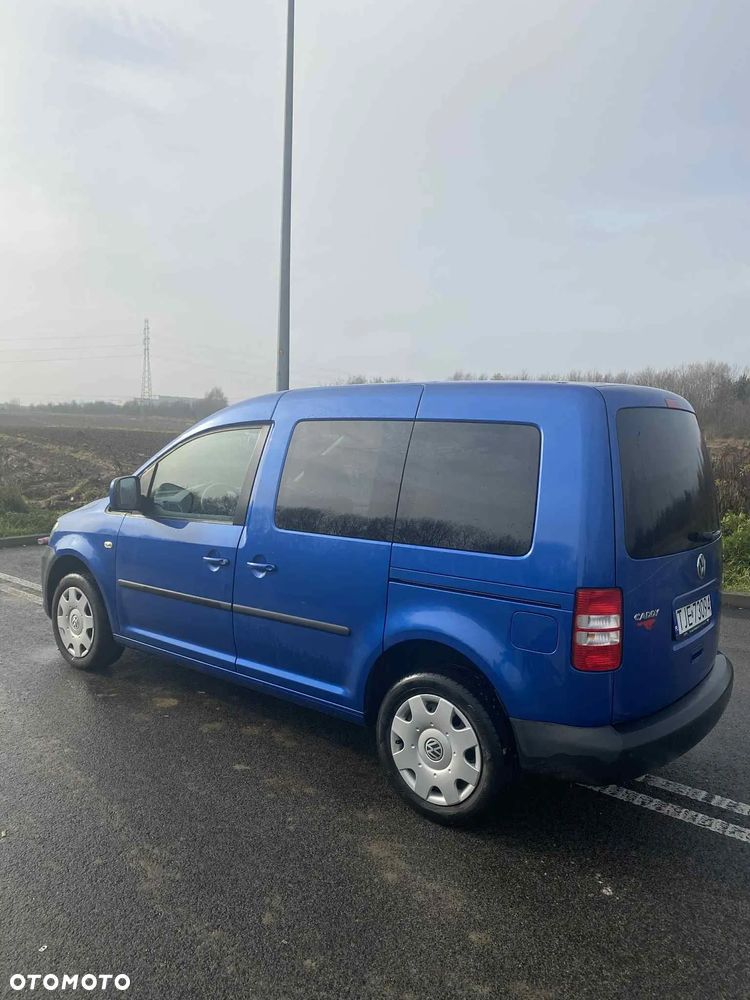 Volkswagen Caddy Comfortline BMT - 4