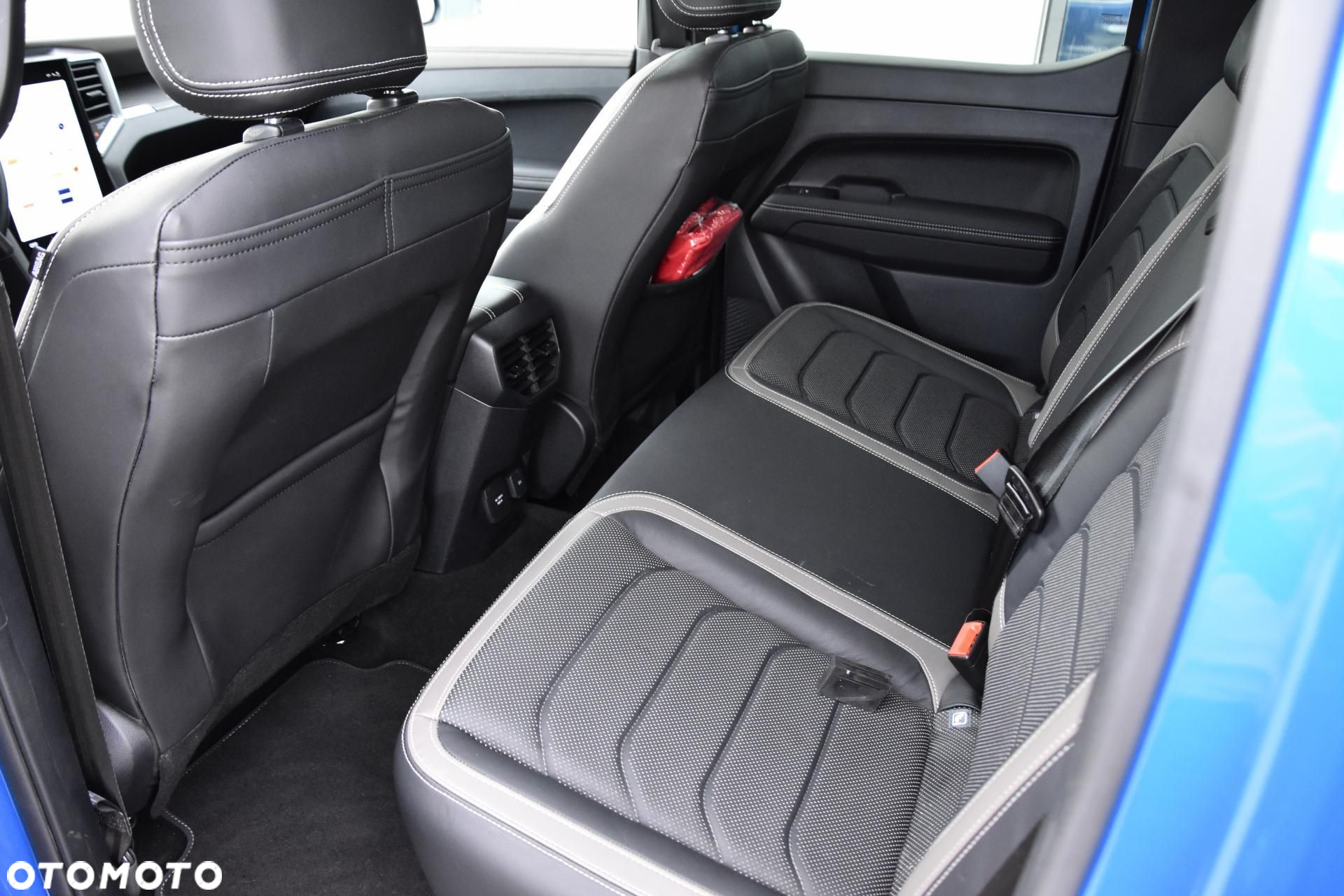 Volkswagen Amarok - 14