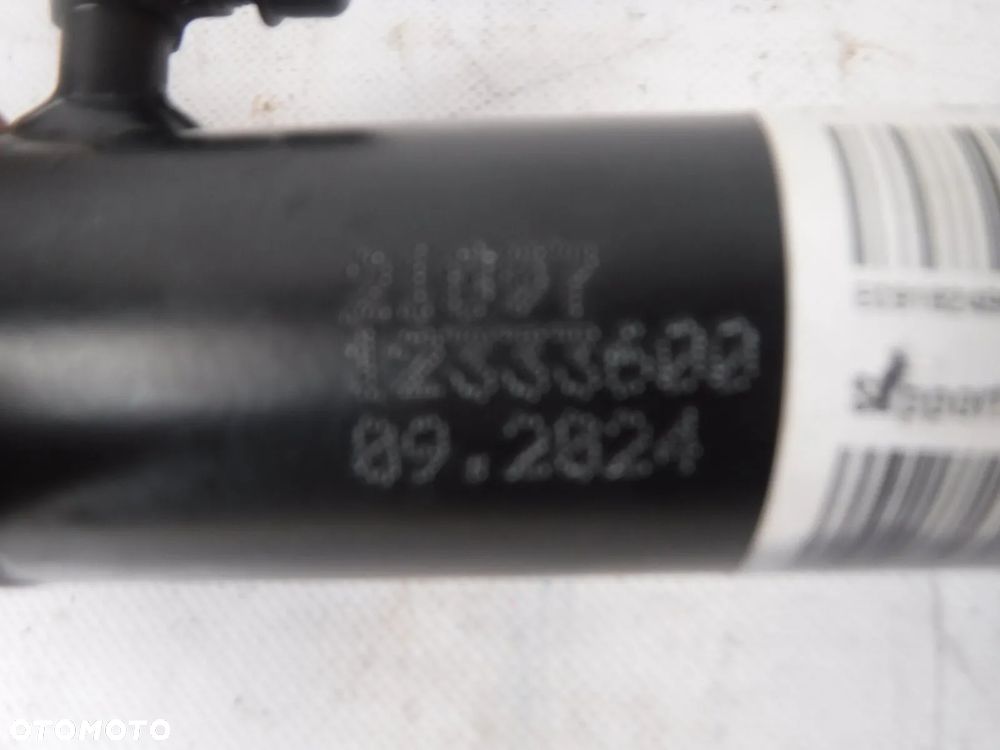 GRANIT Siłownik hydrauliczny 12333600 nowy z uszkodz - 2