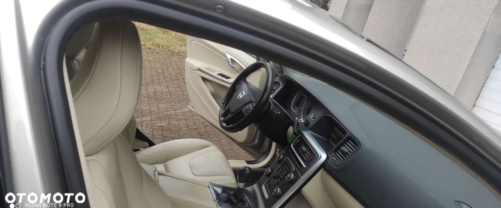 Volvo S60 - 25