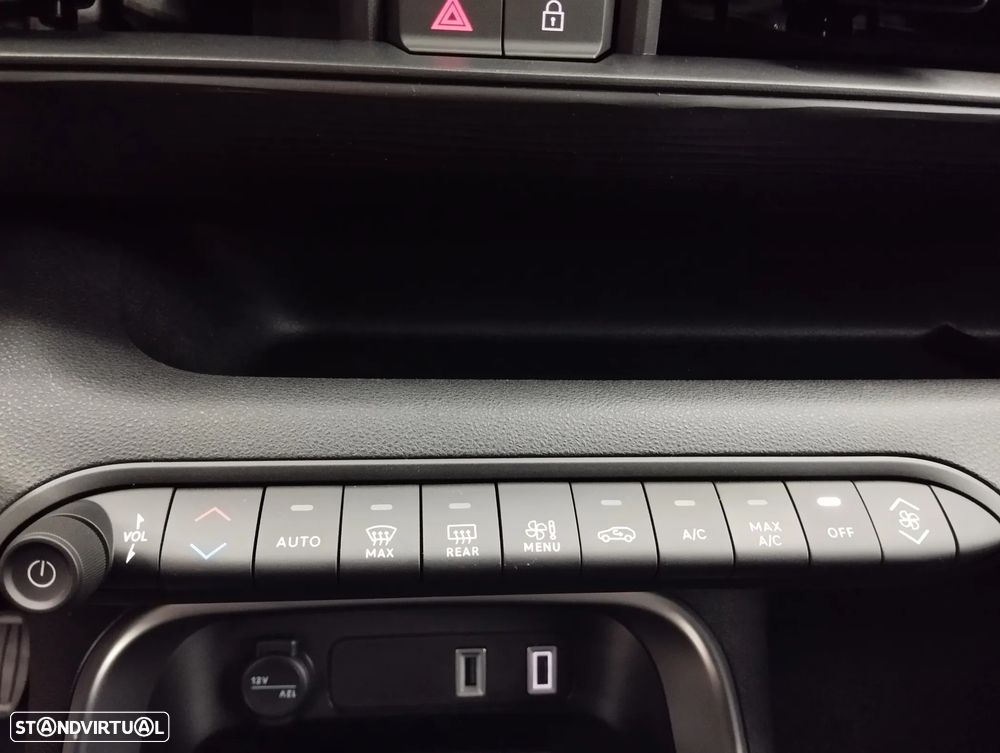 Jeep Avenger 1.2 GSE T3 Altitude - 29