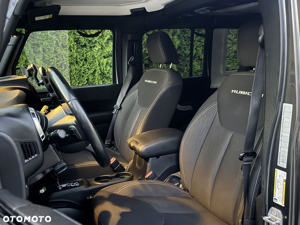 Jeep Wrangler 2.8 CRD Unlim Rubicon - 12