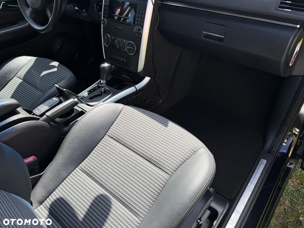 Mercedes-Benz Klasa B 200 Autotronic Special Edition - 31