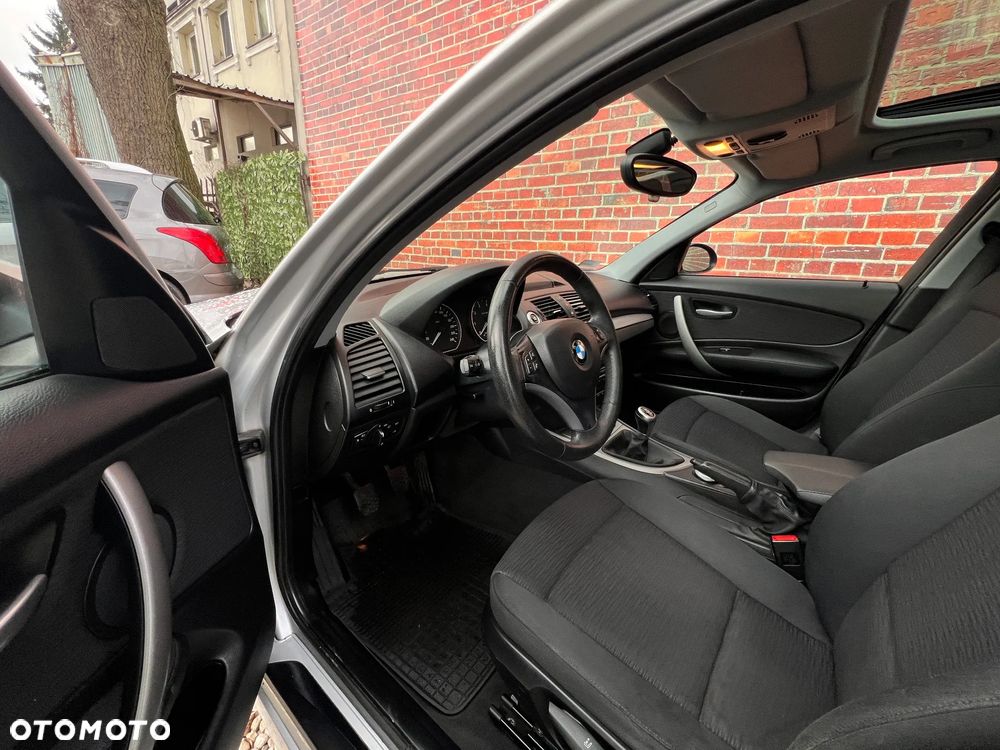 BMW Seria 1 116i - 8