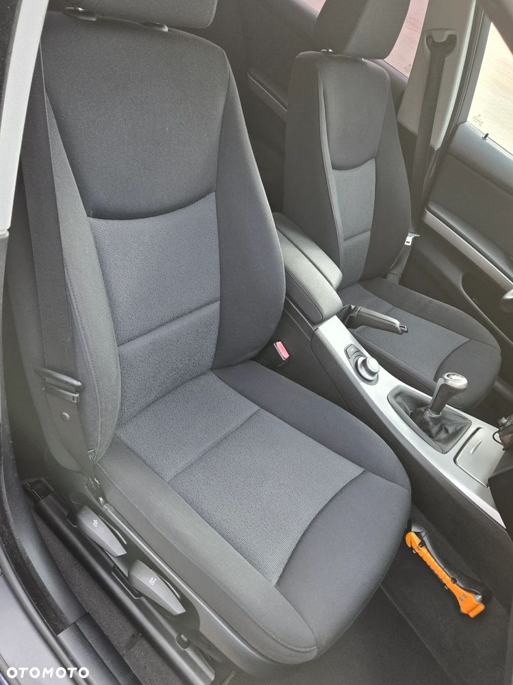 BMW Seria 3 - 26