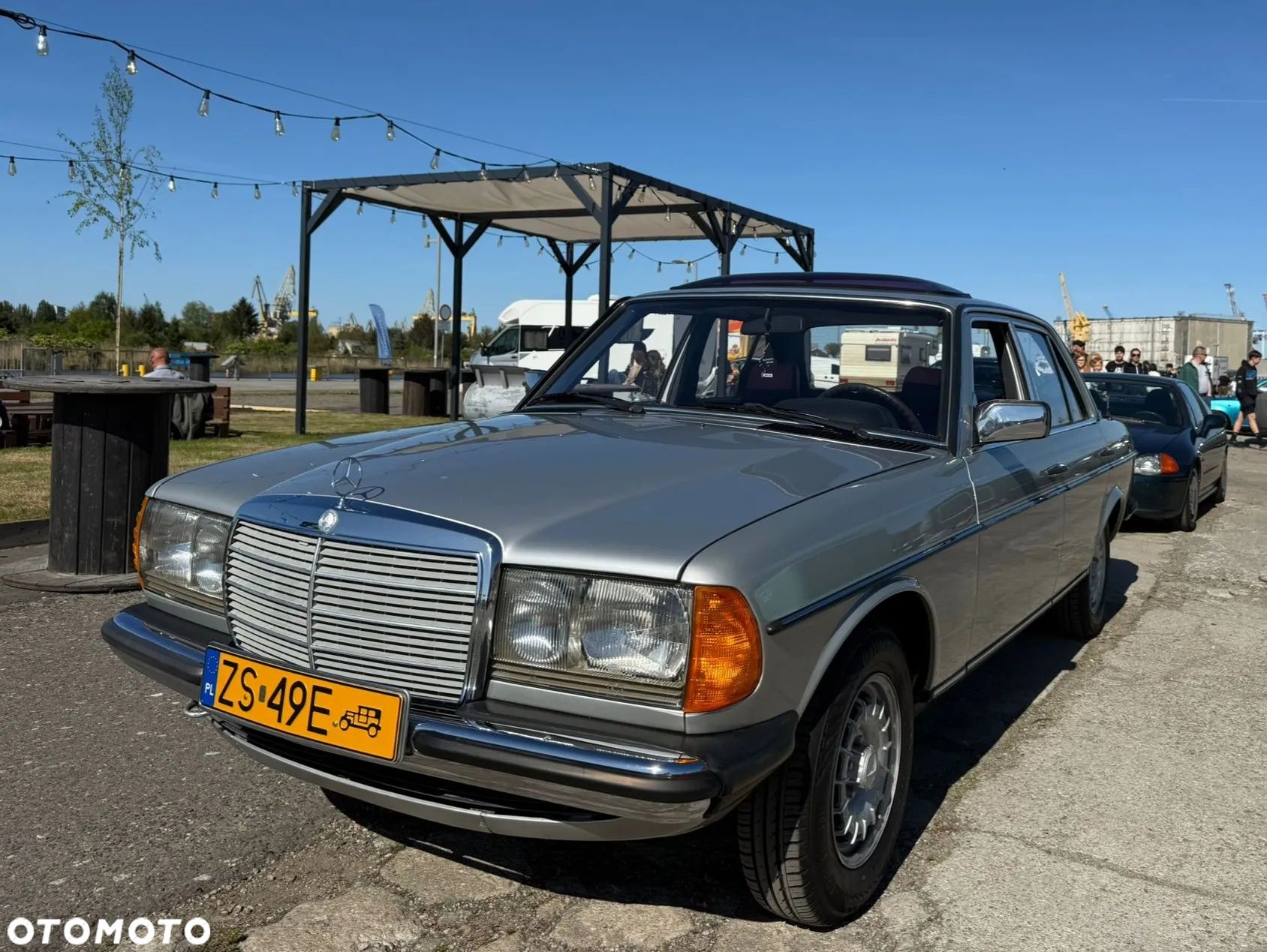 Mercedes-Benz W123 - 1