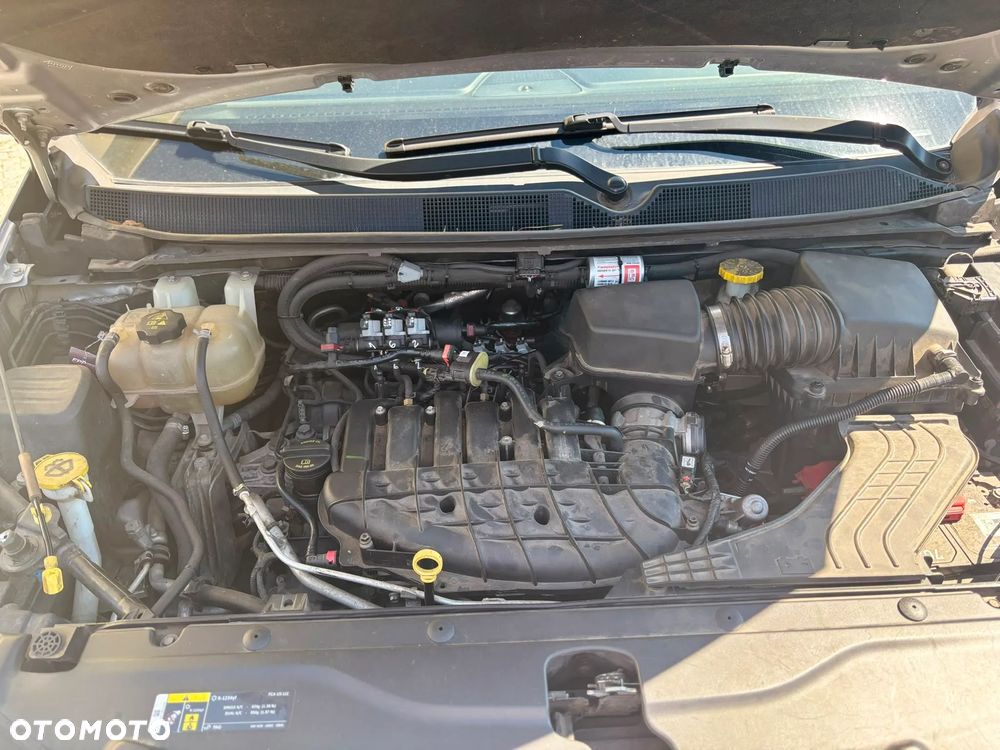 Chrysler Pacifica - 13