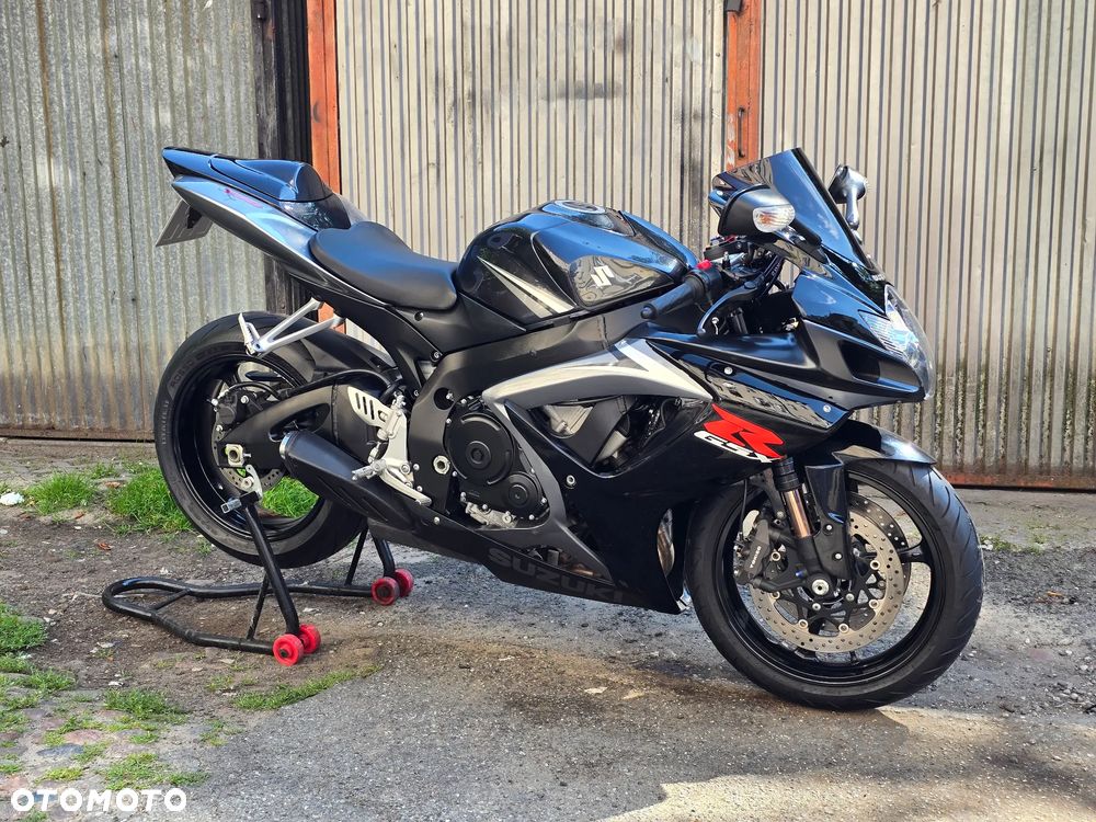 Suzuki GSX-R - 1