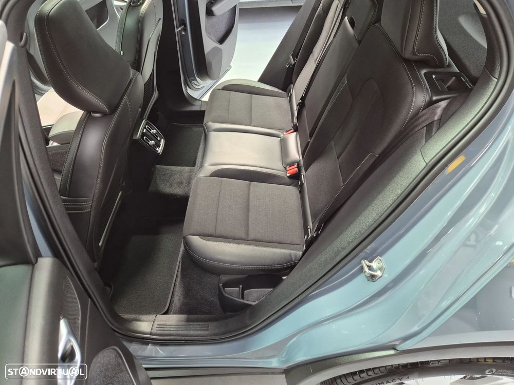 Volvo XC 40 2.0 D3 Momentum Plus - 41