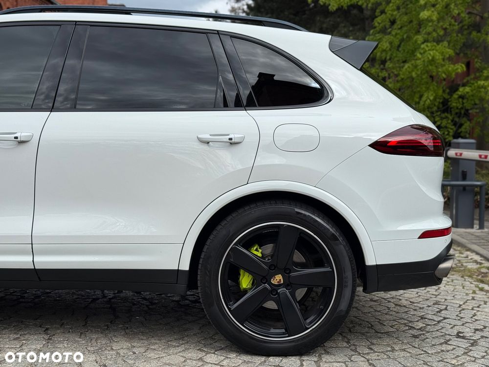 Porsche Cayenne - 18