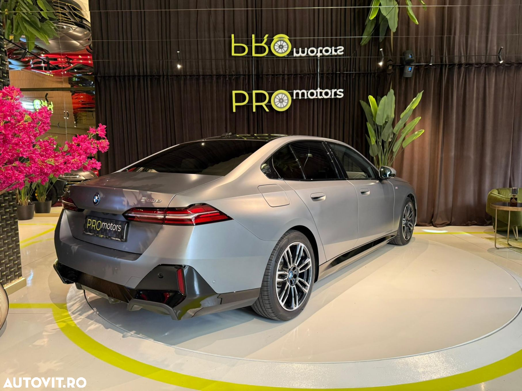 BMW Seria 5 550e xDrive AT PHEV - 17