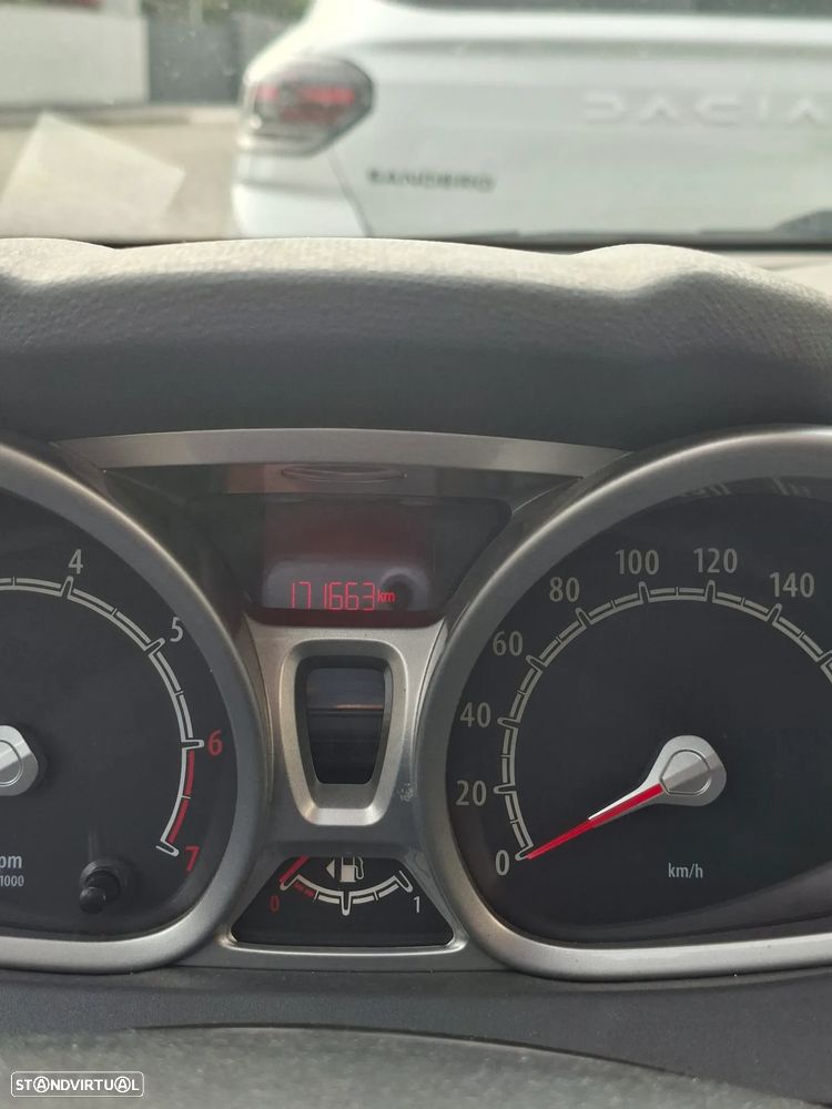 Ford Fiesta - 16