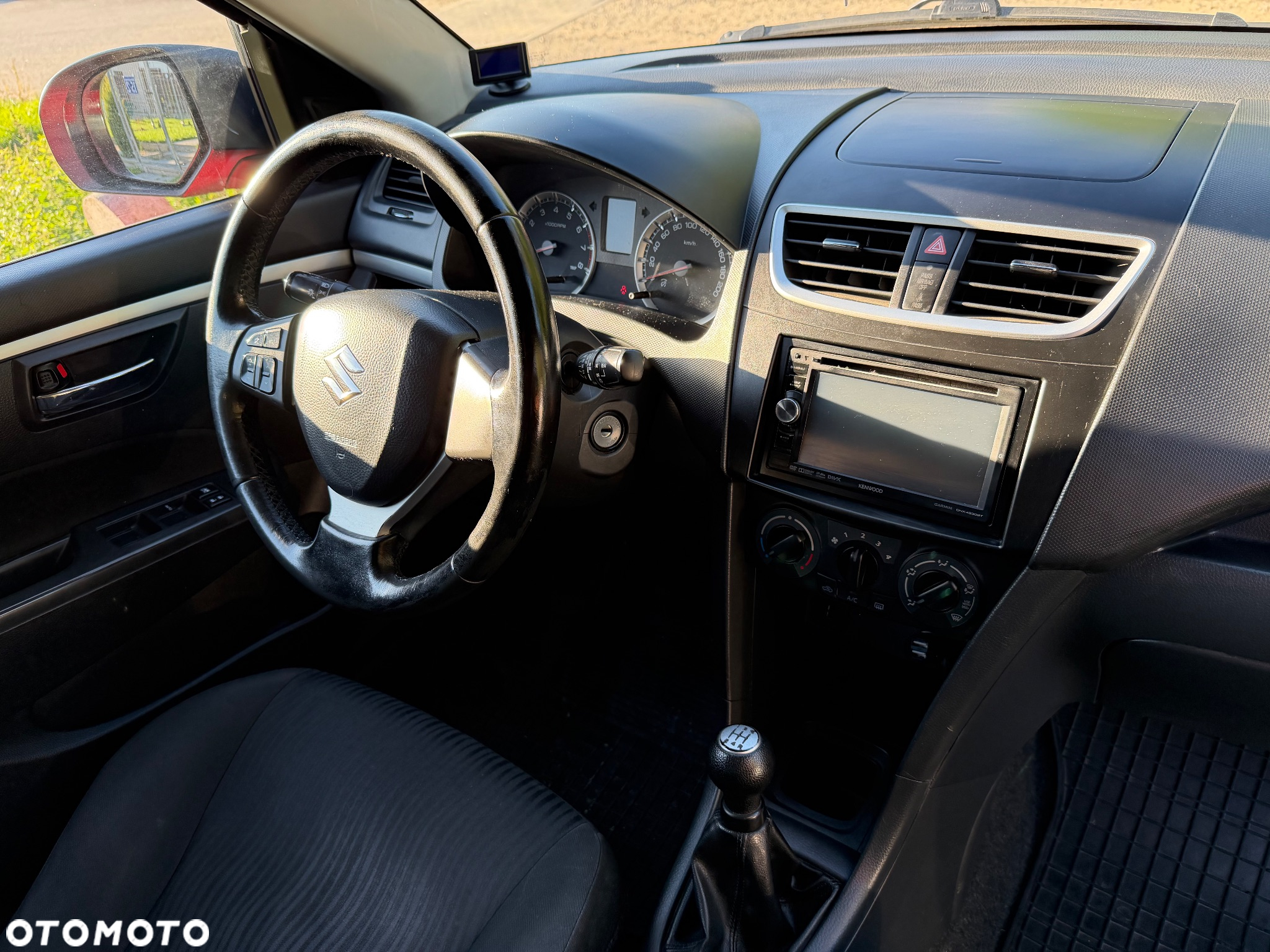 Suzuki Swift 1.2 Premium - 8