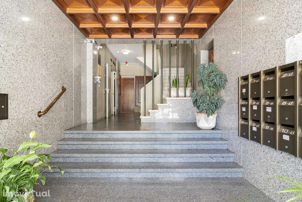 Apartamento T4 com estacionamento, Areeiro, Lisboa - Grande imagem: 2/37