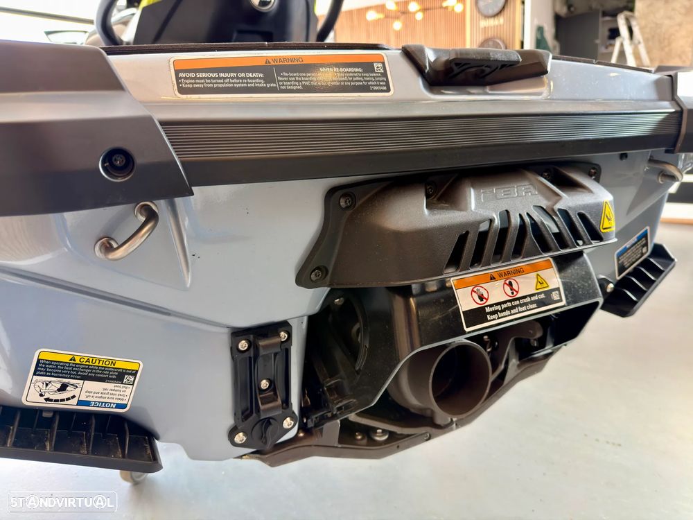 Sea-Doo RXT-X 325 RS - 32