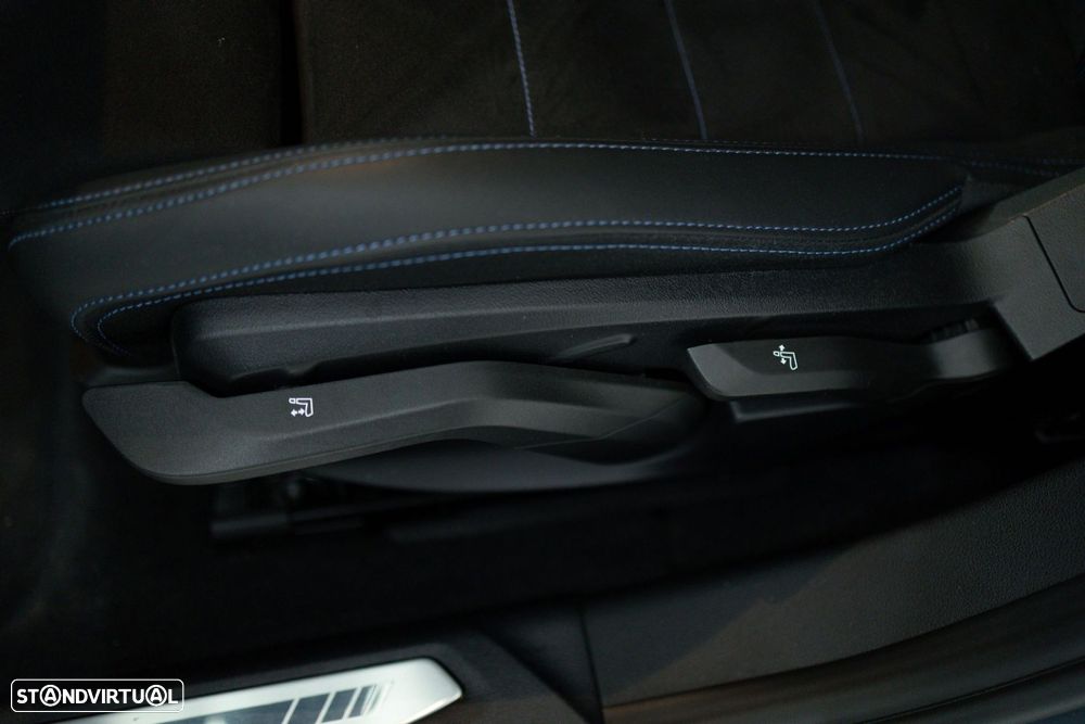 BMW 118 d Pack Desportivo M - 38