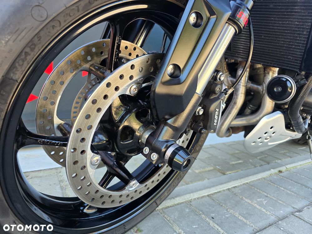 Triumph Trident - 15