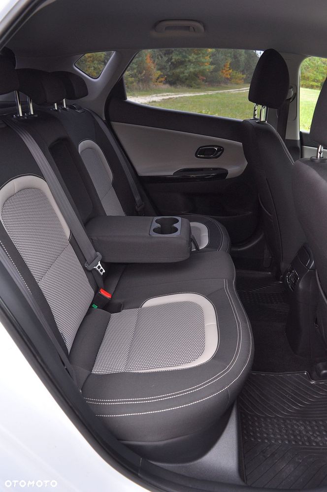 Kia Ceed 1.6 GDI XL DCT - 27