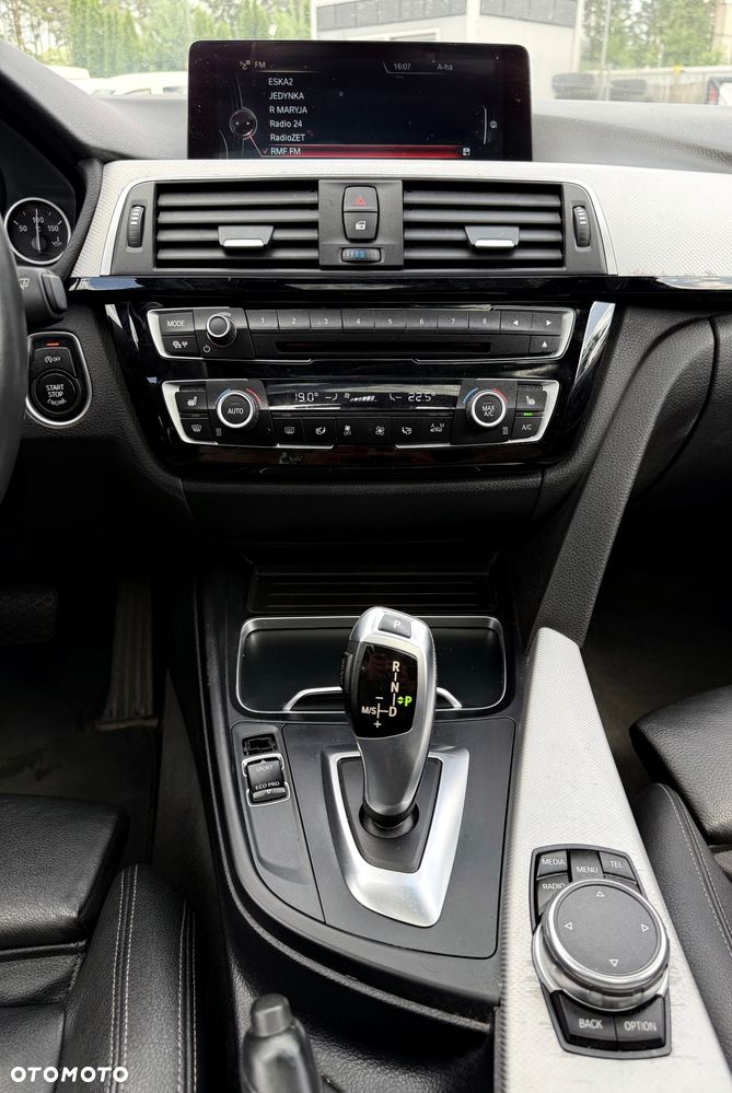 BMW Seria 3 320d M Sport Shadow sport - 16