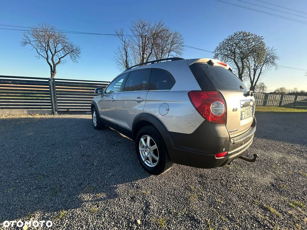 Chevrolet Captiva 2.0 d LS - 13