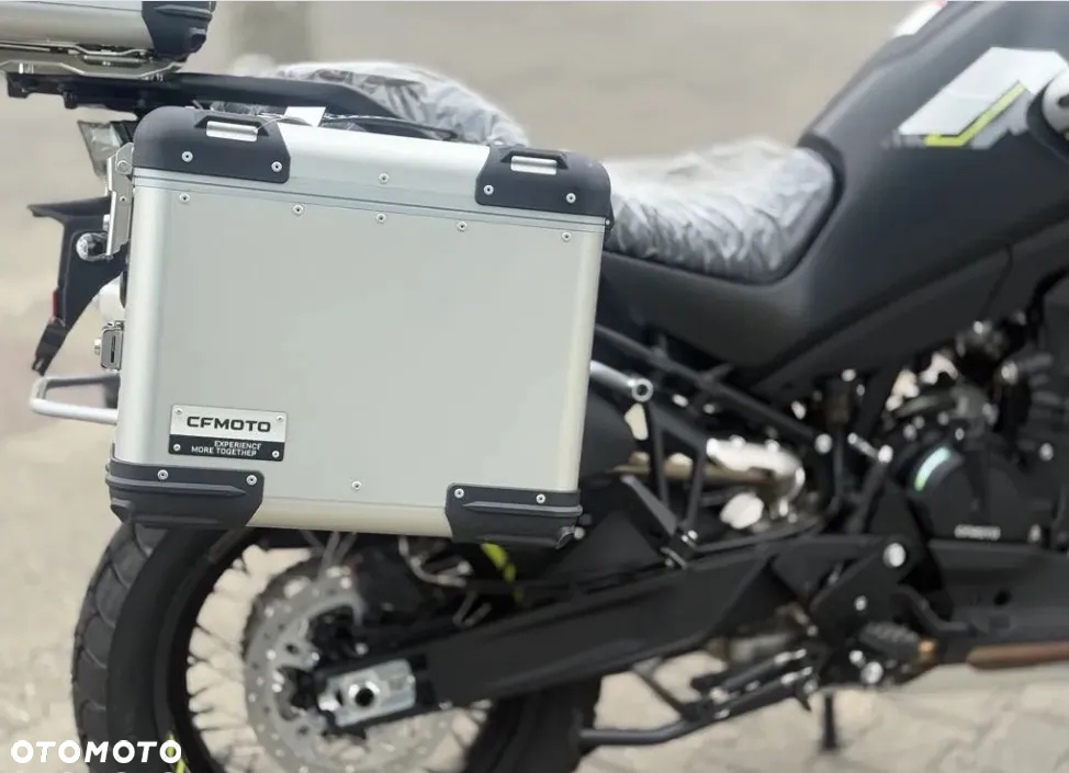 CFMoto MT - 6