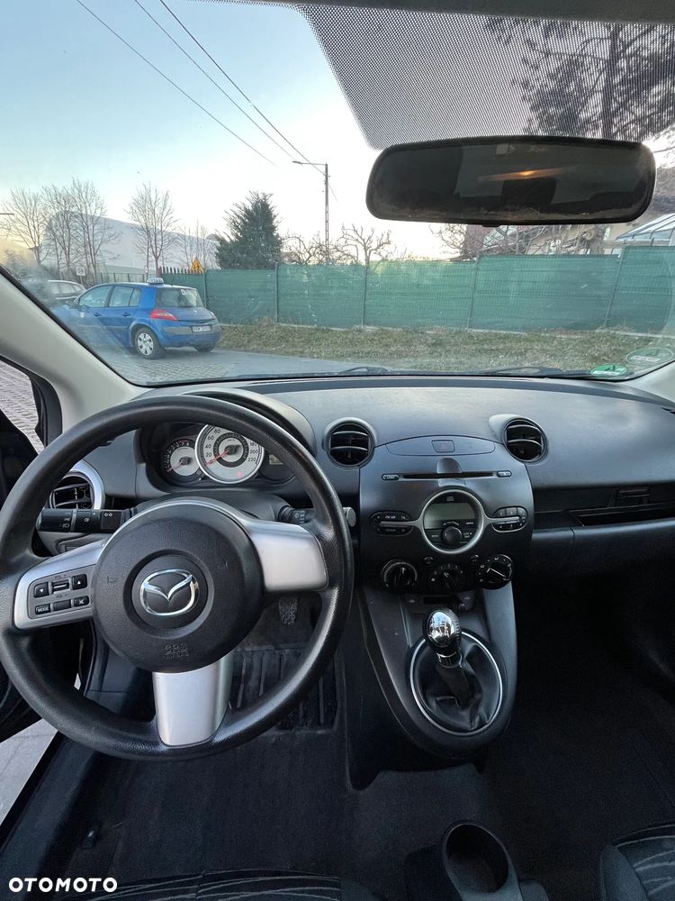 Mazda 2 - 8