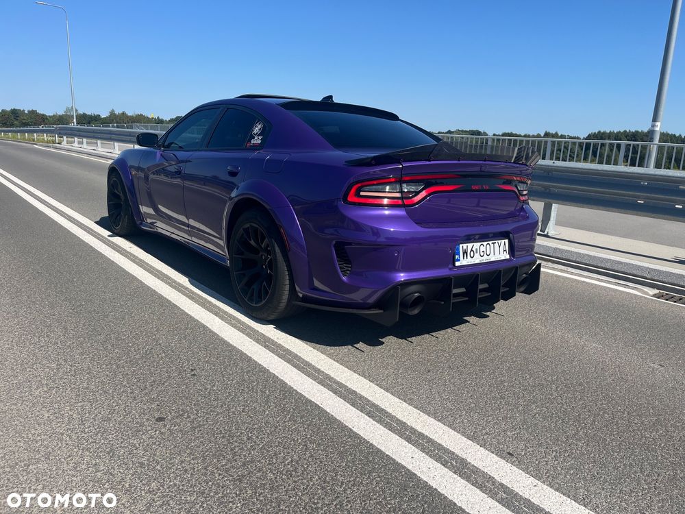 Dodge Charger 6.4 Scat Pack Widebody - 16