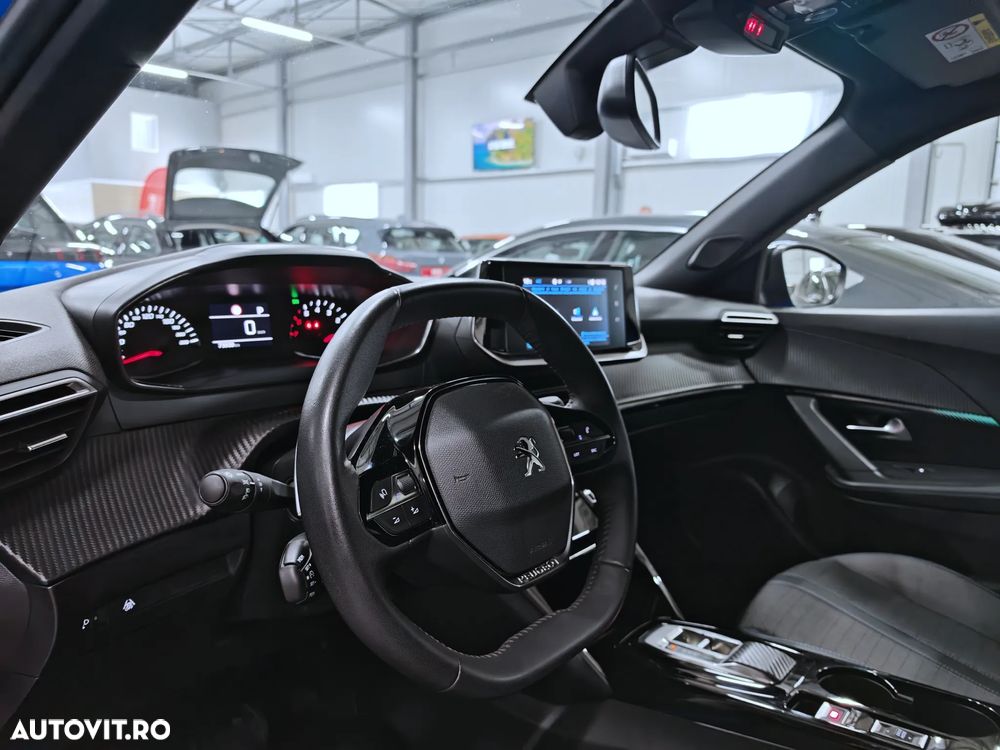 Peugeot 2008 PureTech 130 EAT8 Allure - 8