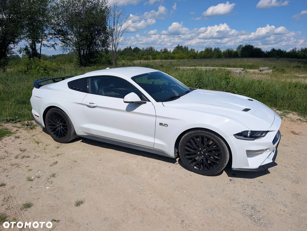 Ford Mustang - 1