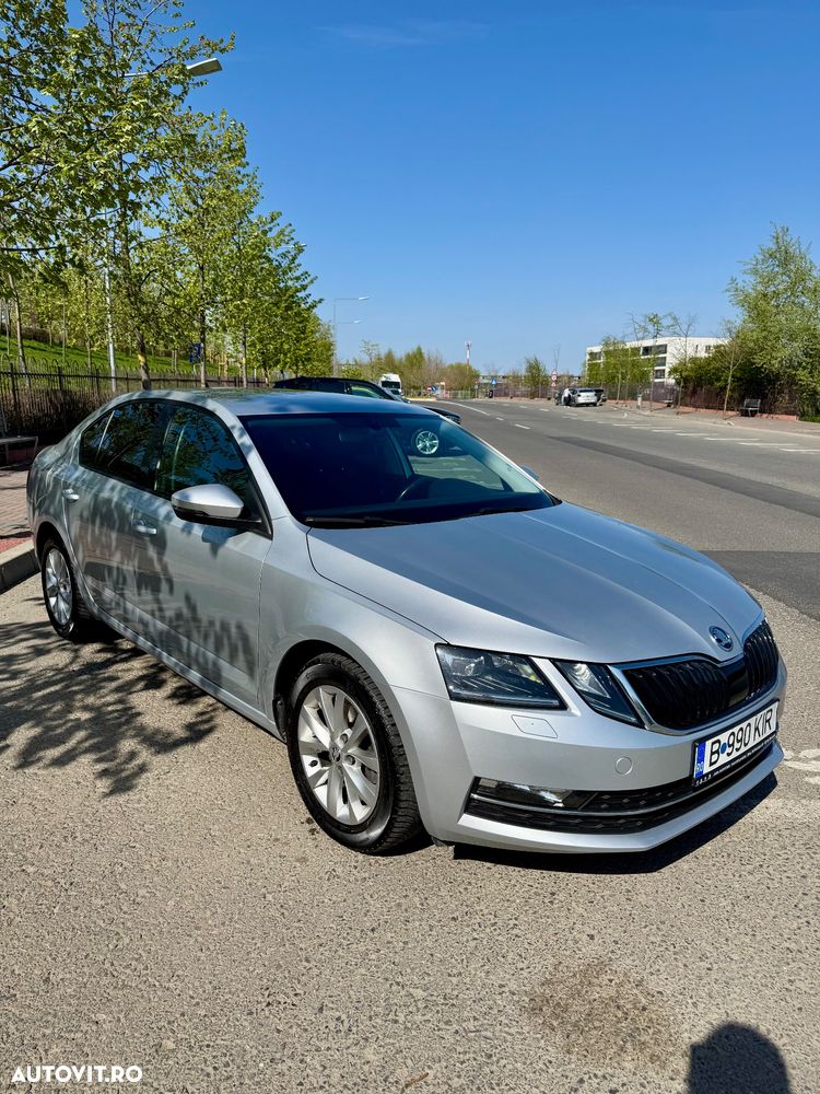 Skoda Octavia 1.6 TDI DSG Style - 2