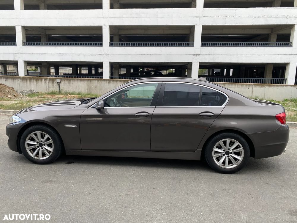 BMW Seria 5 520d Aut. Modern Line - 6