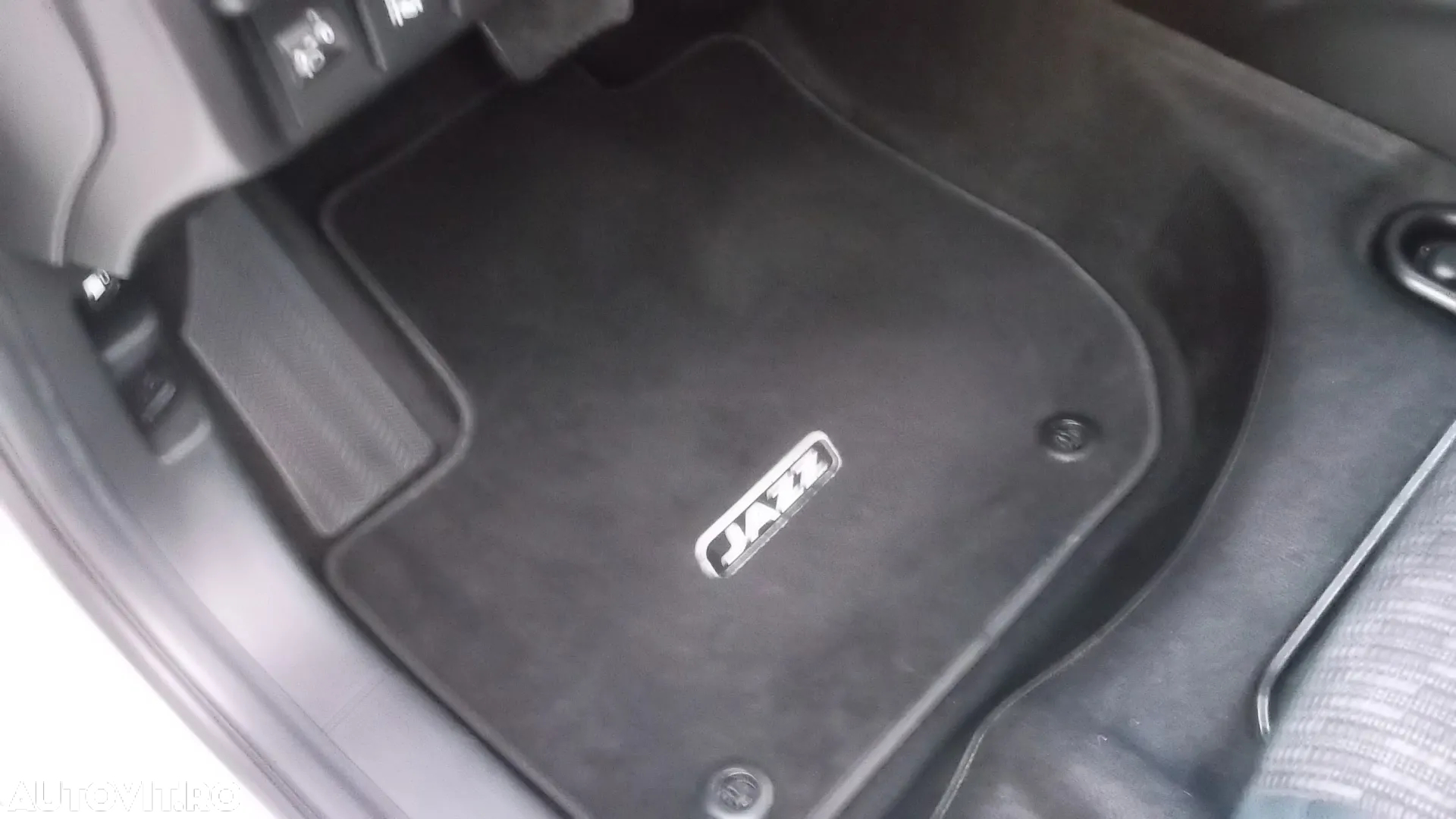 Honda Jazz 1.3 i-VTEC CVT Comfort - 22