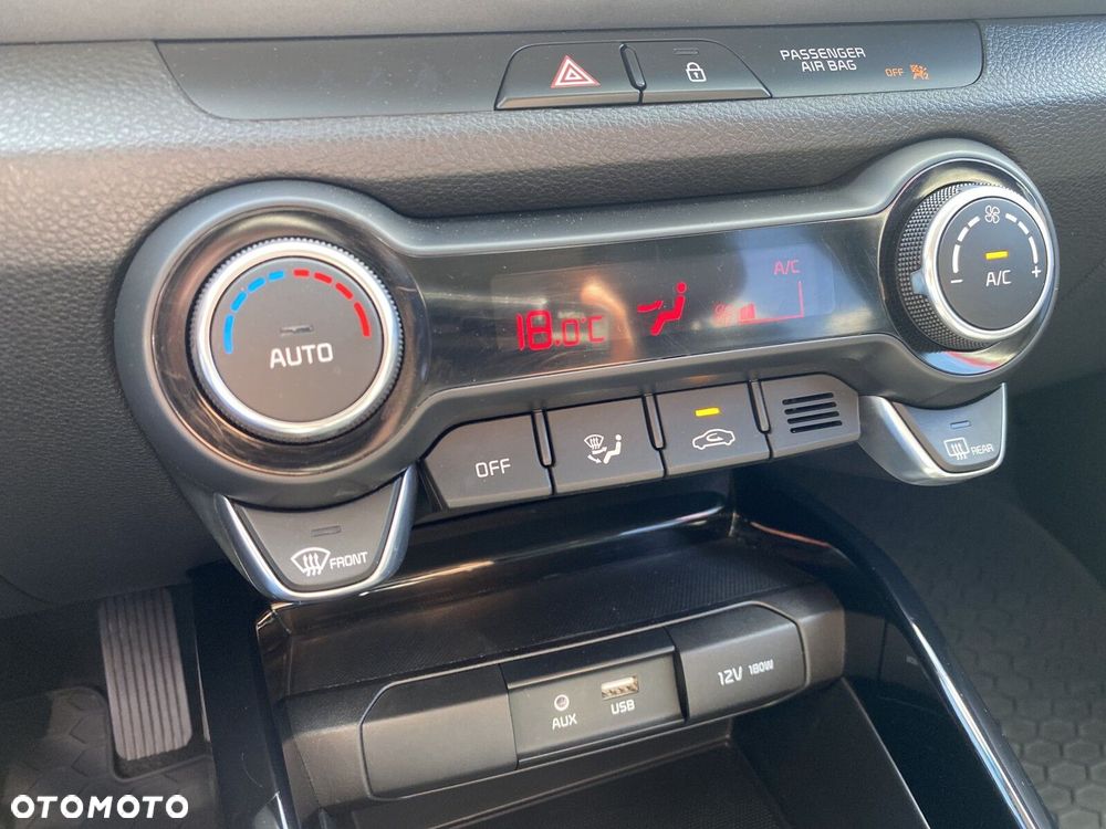 Kia Stonic - 25