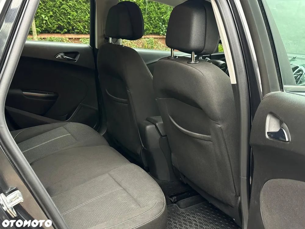 Opel Astra 1.6 CDTI Dynamic - 4