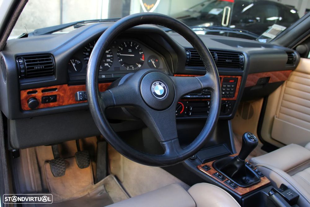 BMW 325 i Touring - 20