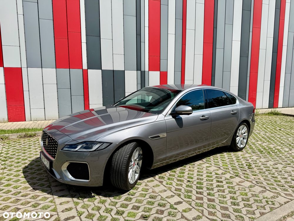 Jaguar XF 2.0 D200 S - 1