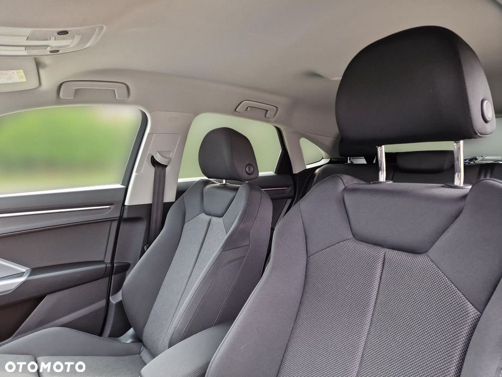 Audi Q3 Sportback - 11