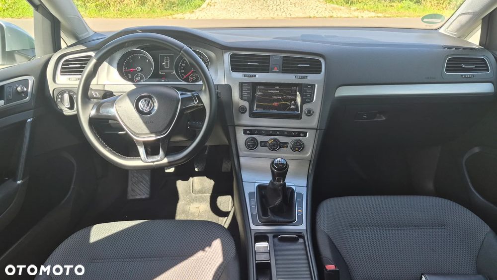 Volkswagen Golf 1.6 TDI BlueMot Comfortline - 15