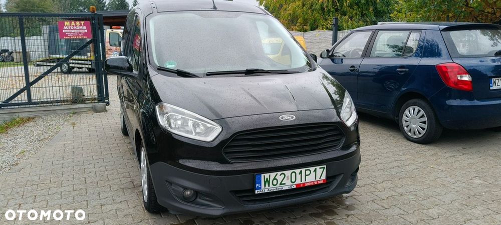 Ford Transit Courier - 10