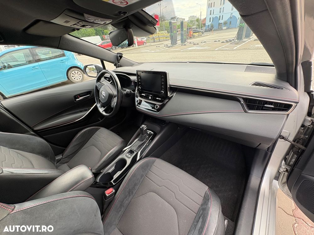 Toyota Corolla 1.8 HSD TS Exclusive - 14