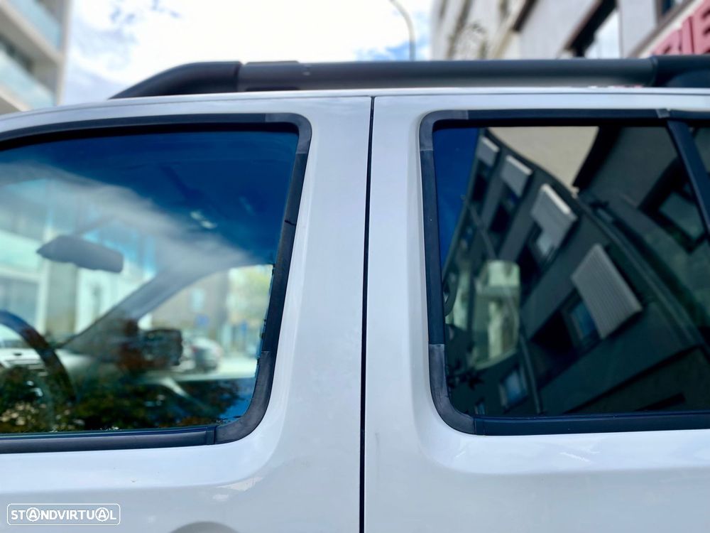 Nissan Navara 2.5 dCi CD LE - 13