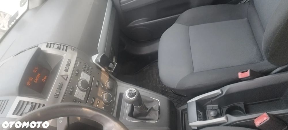 Opel Zafira 1.9 CDTI - 4