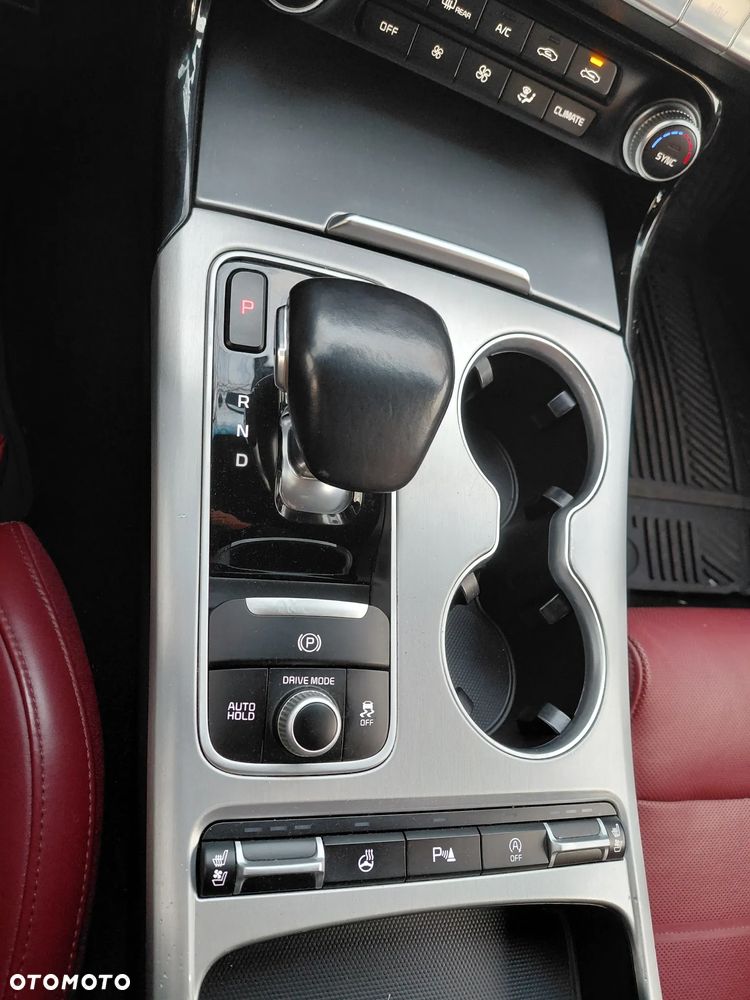 Kia Stinger 3.3 T-GDI AWD GT - 16