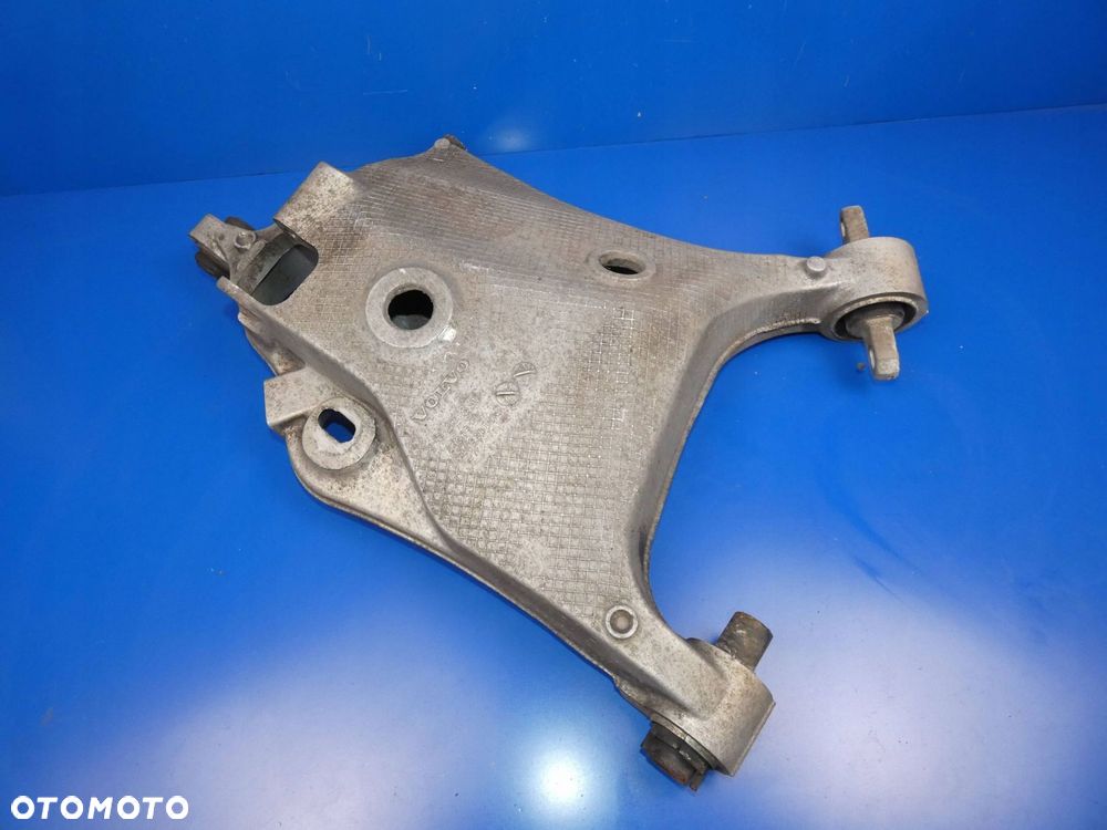 VOLVO XC90 II WAHACZ PRAWY TYŁ TYLNY - 1