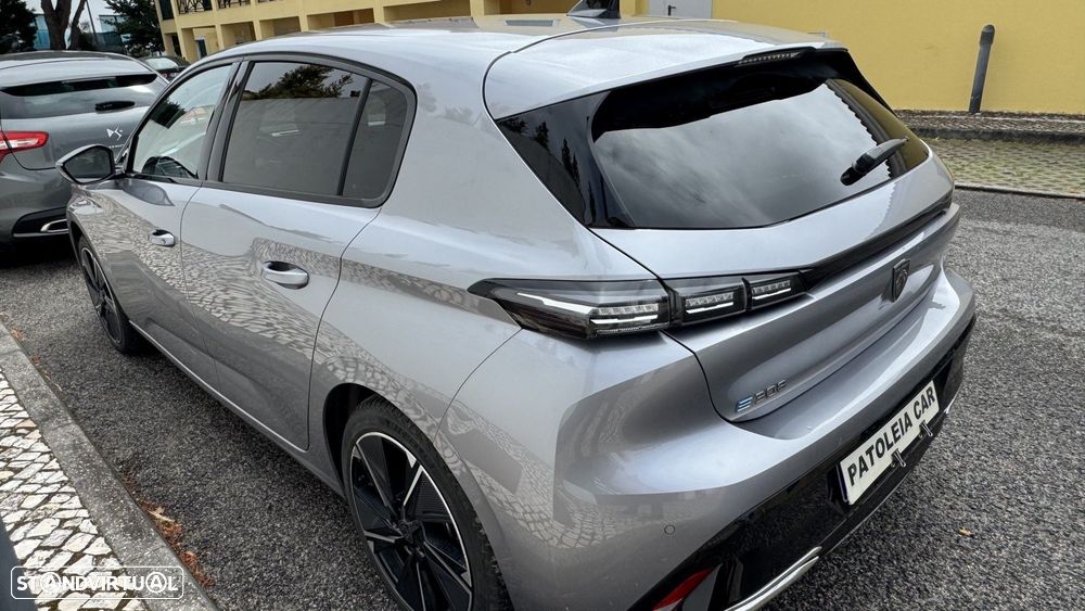 Peugeot e-308 54 kWh Allure - 8