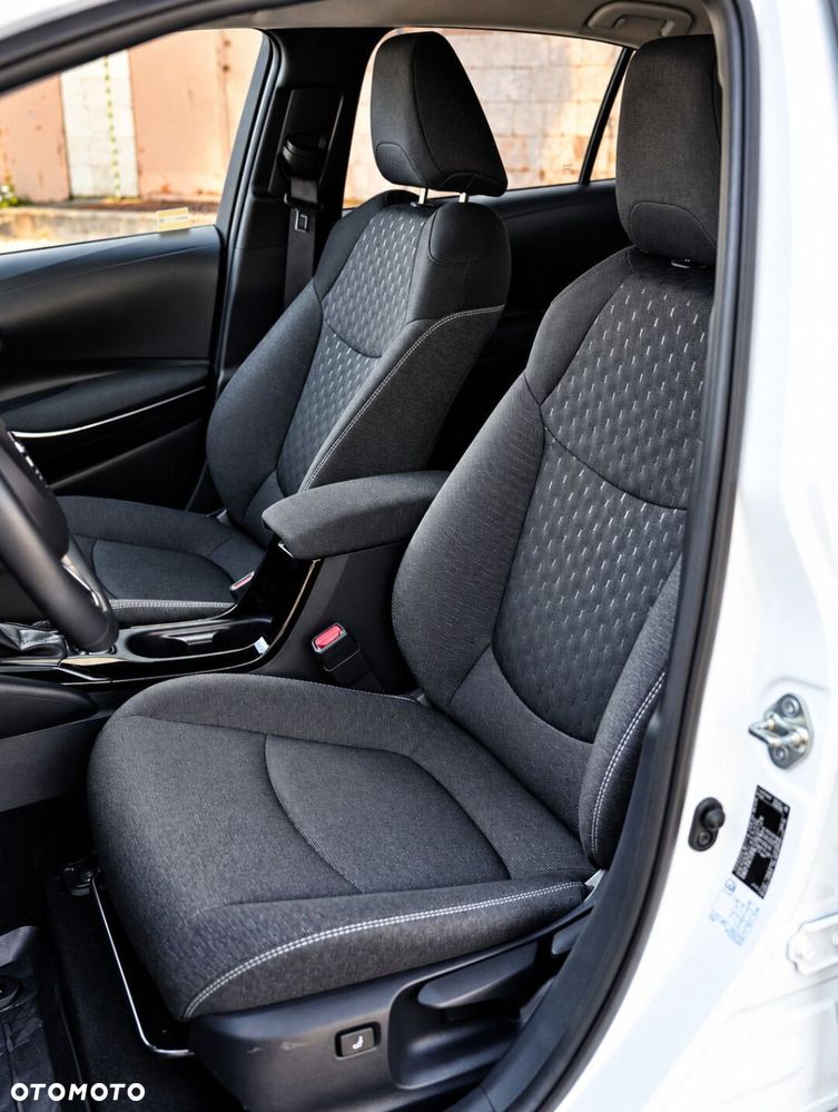Toyota Corolla 1.8 Hybrid Style - 19