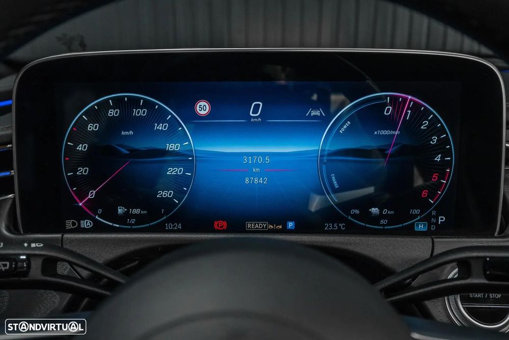 Mercedes-Benz E 300 e Station - 12