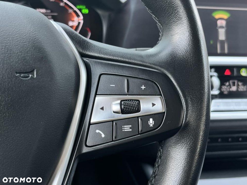 BMW Seria 3 - 25