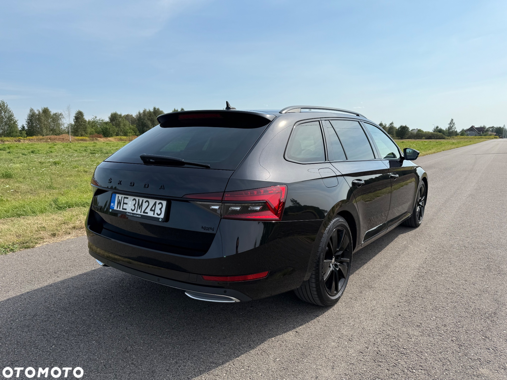 Skoda Superb 2.0 TDI SCR 4x4 Sportline DSG - 4