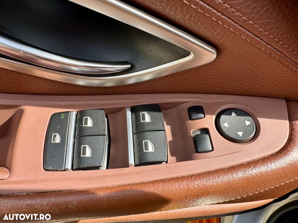 BMW Seria 5 520d Efficient Dynamics Edition Aut. Sport Line - 16